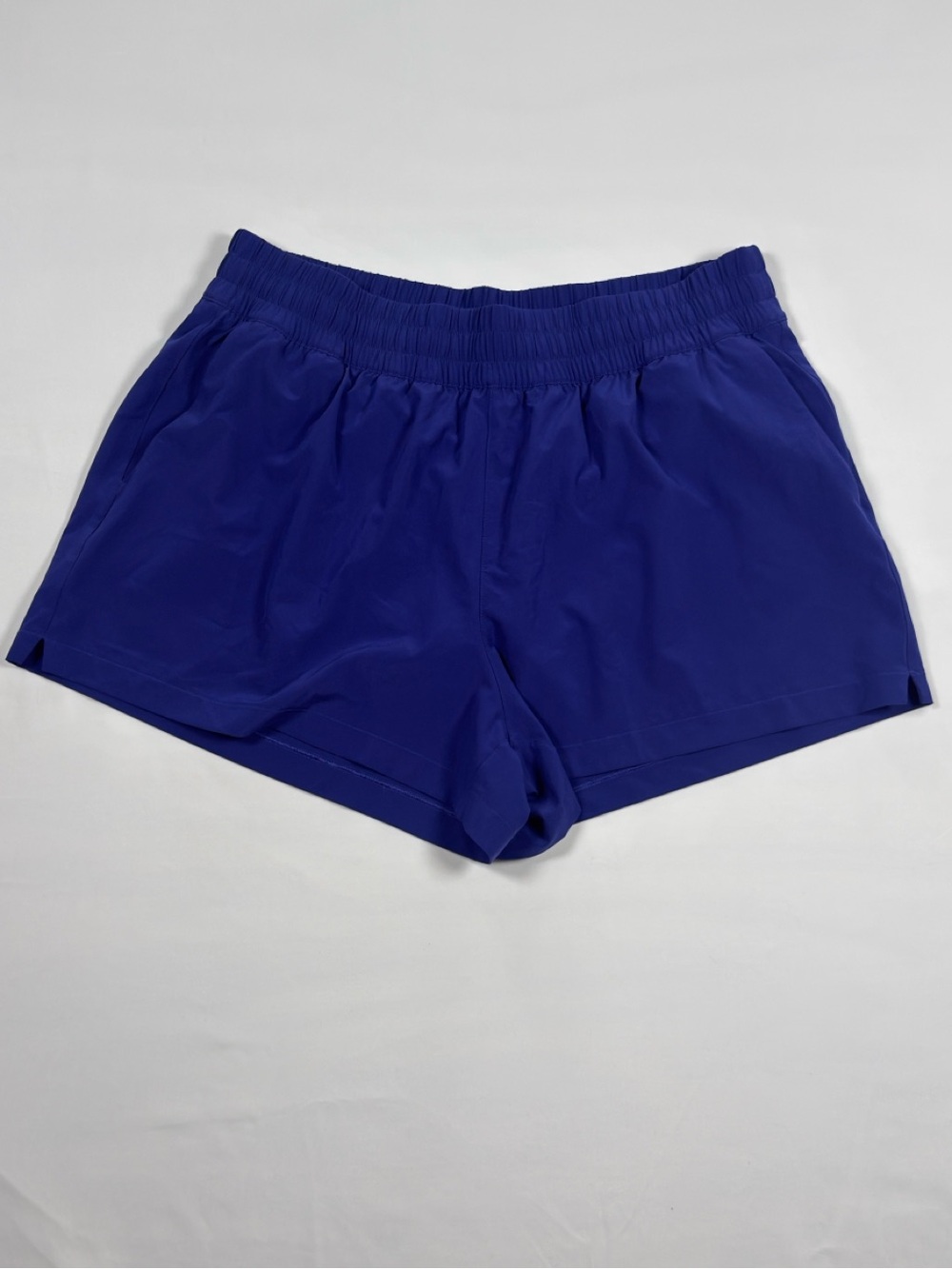 Athleta Women's Weekender Run Shorts in Deep Blue
